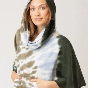 XCVI Wearables Paige poncho in calyx wash, M
